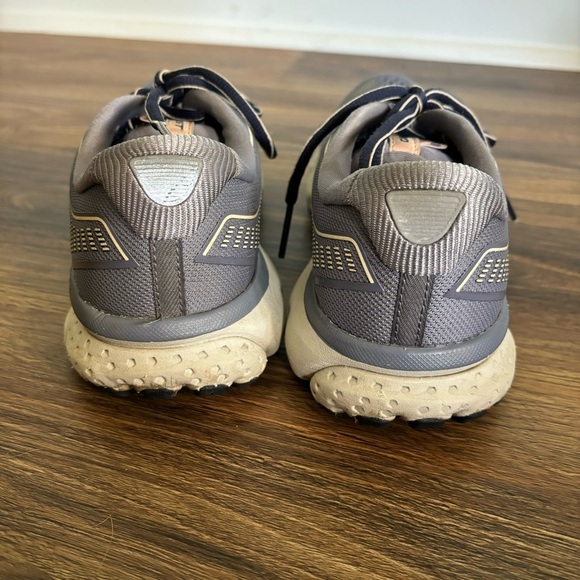 Brooks Ghost 12 1203051B086 Medium B Size Women's 6.5 - Picture 8 of 9